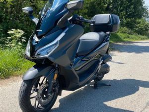 HONDA FORZA 350 INKL. GRIFFHEIZUNG