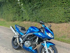 MOTO SUZUKI SV650S A2