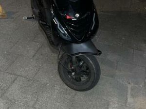 PIAGGIO ZIP 2022 — SCOOTERS | PIAGGIO — MARKTPLAATS