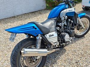 YAMAHA VMAX 1200