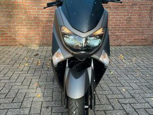 ② YAMAHA NMAX 125 CC