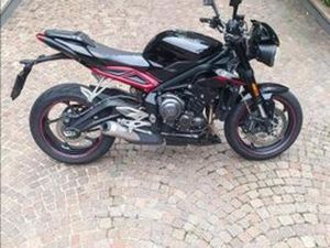 TRIUMPH STREET TRIPLE 765 R