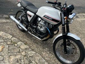MOTO GUZZI V7 CLASSIC