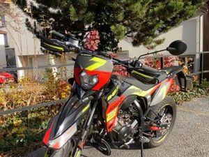 VEND MOTO SHERCO 50 CC