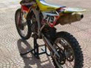 MOTOCROSS RMZ 450 PRONTO PISTA