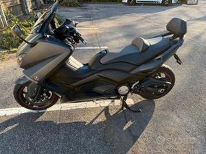 YAMAHA T-MAX 530