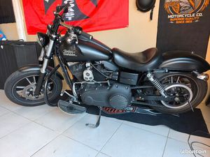 HARLEY DAVIDSON STREET BOB