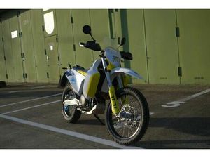HUSQVARNA NR1 701 ENDURO GARANTIE 2/26 ZUSATZTANK EXTRAS