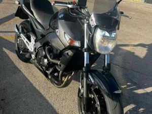 SUZUKI - GSR 600