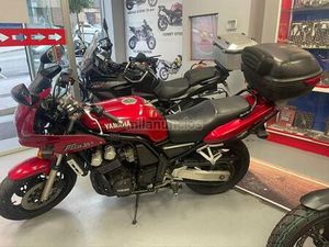YAMAHA - FZS 600 FAZER