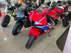 HONDA CBR HONDA CBR 600 RR MOTO JOKER BENZYNA 121KM