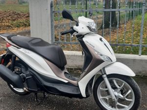 SCOOTER MEDLEY ABS PIAGGIO 150 CC