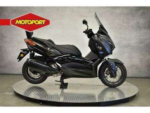 YAMAHA X-MAX 300 TECH MAX ZWART
