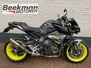 YAMAHA MT-10 GRIJS