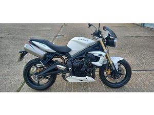 TRIUMPH STREET TRIPLE 675 675 CC