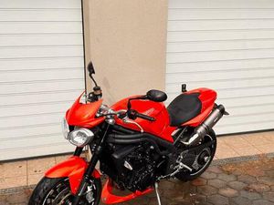 TRIUMPH SPEED TRIPPLE 1050