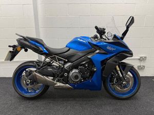 SUZUKI GSXS1000 GT ABS ** 2747 MILES - QUICK SHIFTER - 12 MONTHS MOT **