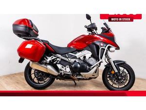 VENDO HONDA VFR 800 (2002 - 05) USATA A ROMA (CODICE 9868585) - MOTO.IT