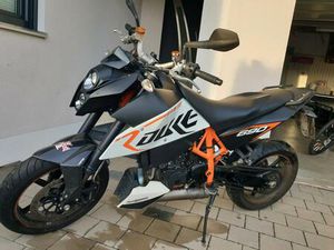 KTM DUKE 690 R + AKRAPOVIC AUSPUFFANLAGE ( SELTEN)