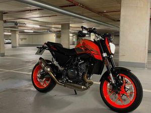 KTM DUKE 690