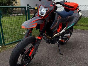 KTM SMC-R 690 SUPERMOTO