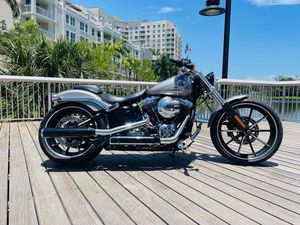 2016 SOFTAIL® BREAKOUT®