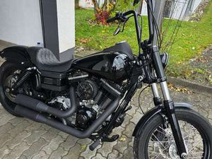 HARLEY-DAVIDSON DYNA STREET BOB