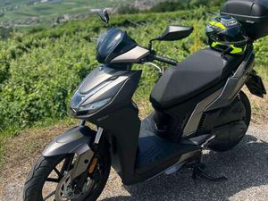 KYMCO AGILITY 200 ARGENTO