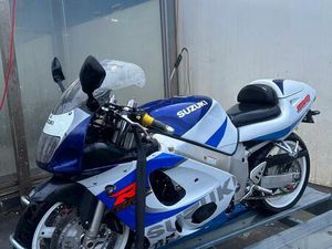 SUZUKI GSXR 600 SRAD-BASTLER