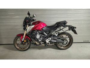 HONDA CB 125 R SALON POLSKA BEZWYPADKOWY KRAKÓW PRĄDNIK CZERWONY