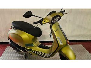 VENDO VESPA SPRINT 150 S (2023 - 25) NUOVA A ROSTA (CODICE 9472709) - MOTO.IT