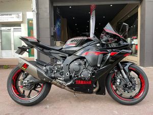 YAMAHA R1 2022