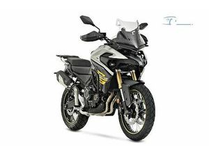 VOGE DS 525 X ABS - FUL LED - NA ZALOGI