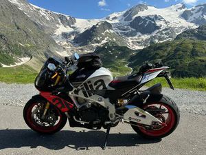 APRILIA TUONO V4 FACTORY 2019 - ERSTE HAND - TOP GEPFLEGT