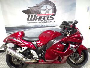 SUZUKI GSX1300R HAYABUSA