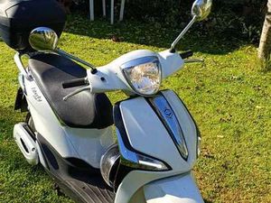PIAGGIO LIBERTY 150 BIANCO