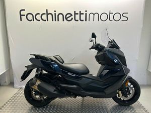 C 400 GT EXCLUSIVE 3 ANS D'ENTRETIN OFFERT.