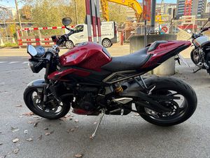 STREET TRIPLE RS 765