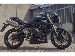 TRIUMPH STREET TRIPLE 675 NERO