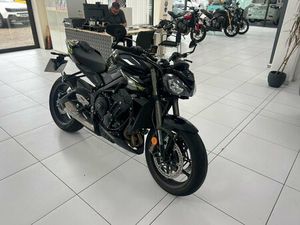 TRIUMPH STREET TRIPLE RS