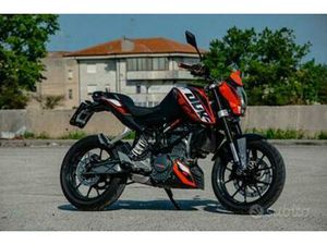 KTM DUKE 125 ABS