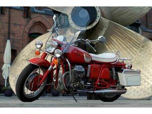 MOTO GUZZI V7 EHEMALIGE BEHÖRDENMASCHINE