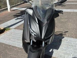 YAMAHA - XMAX 300