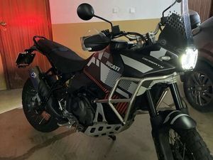 YAMAHA MY-07 35KW ESCAPE AKRAPOVIC