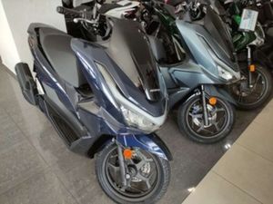 HONDA PCX HONDA PCX 125 2025 MOTO JOKER BENZYNA 13KM