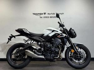 TRIUMPH STREET TRIPLE 765 R