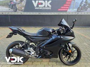 YAMAHA YZF-R125 ABS ZWART