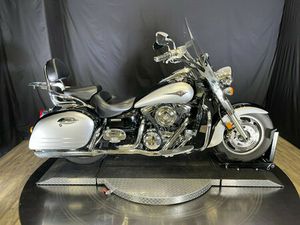 2005 KAWASAKI VULCAN® 1600 NOMAD™