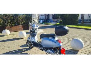 VENDO VESPA PRIMAVERA 125 S (2023 - 25) USATA A PALERMO (CODICE 9823151) - MOTO.IT