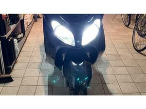 VENDO SUZUKI BURGMAN AN 650 EXECUTIVE (2004 - 06) USATA A RECCO (CODICE 9869504) - MOTO.IT